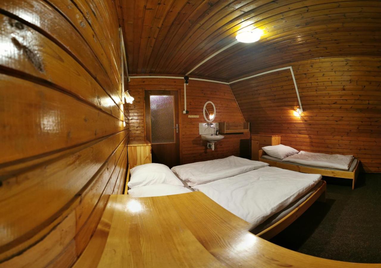 Chata pod májovou muldou Demänovská Dolina Esterno foto